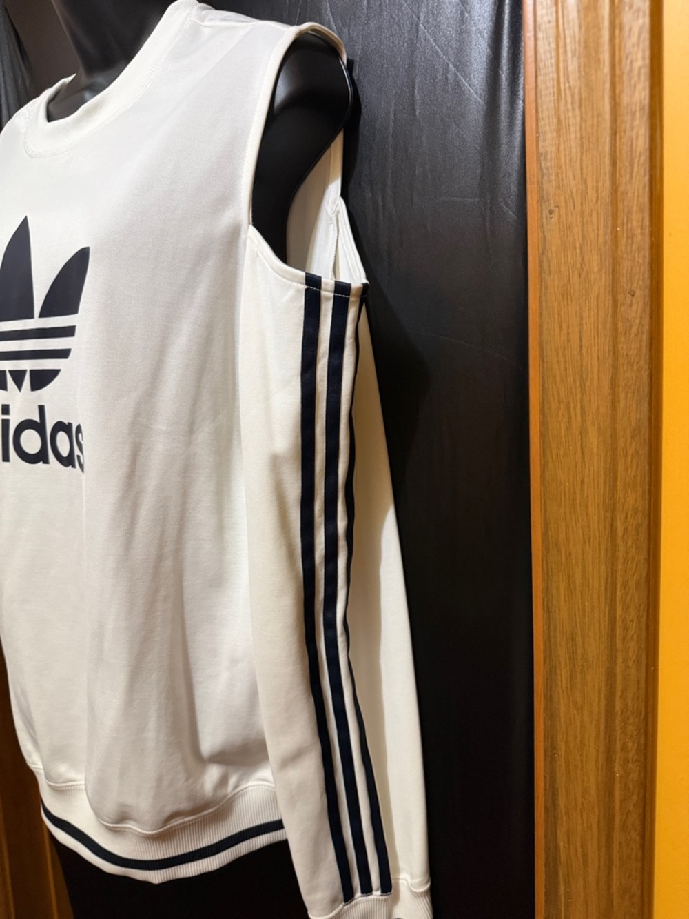 adidas White Sleeveless Sweatshirt with Black Trefoil - Picture 2 of 5